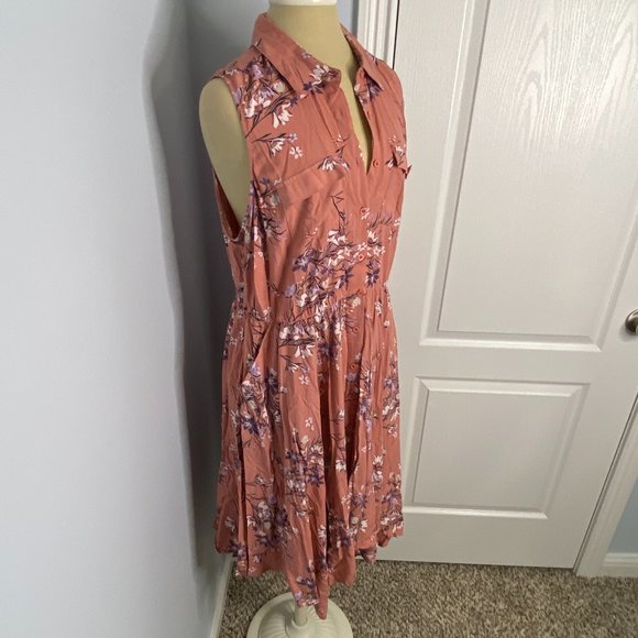 Torrid Sleeveless Dusty Rose Floral Midi Dress w/Pockets Size - 1 - Picture 2 of 5